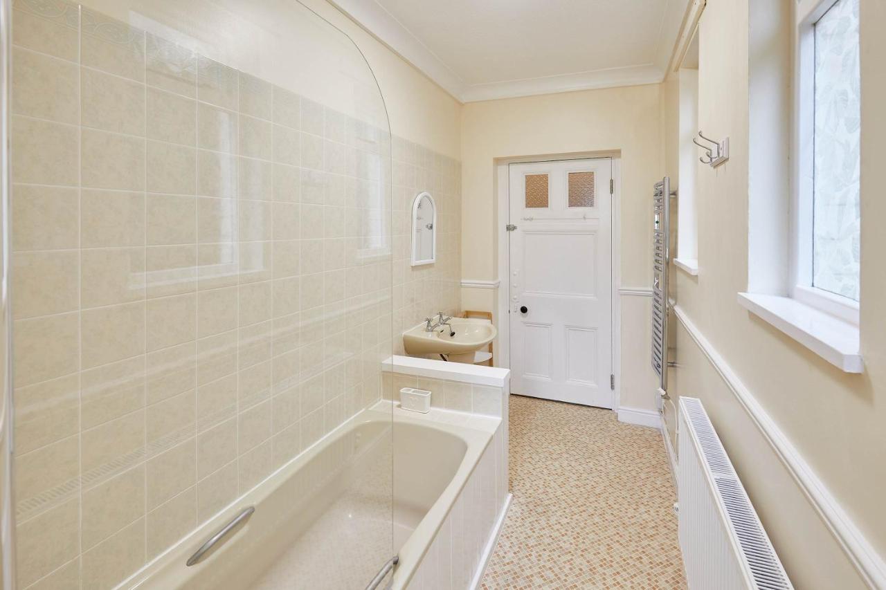 Host & Stay - The Garden Flat Скарборо Экстерьер фото